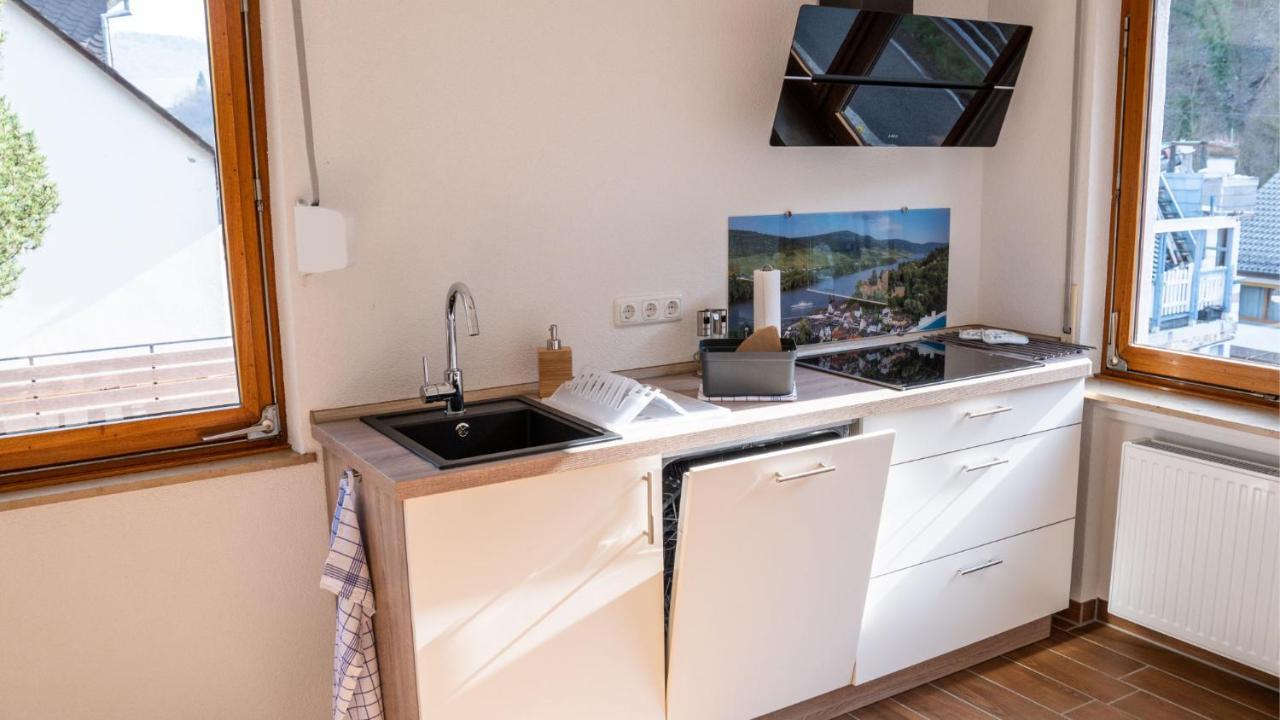 Rheintal-Ferien - 90 Qm Ferienwohnung Mit Wine & Style - Dein Urlaub Am Rhein Niederheimbach Extérieur photo